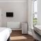 Room 3 at Jubilee House - Free Parking, Self Check-In, Fast WiFi and Smart TV by Yoko Property - Liverpool