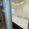 FLAT 1008