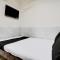 Super OYO Hotel O Mood Lodging & Boarding