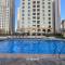 Lux 3BR w Maids Apartment in JBR Near Top Attractions - Dubaj
