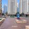 Lux 3BR w Maids Apartment in JBR Near Top Attractions - Dubaj