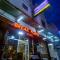 Break Point Hotel