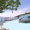 Yokjido Tourist Farm Caravan Camping Site - Tongyeong