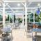 Oasis Hotel & Conv. Center, Ascend Hotel Collection