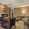 Country Inn & Suites by Radisson, St Cloud West, MN