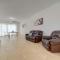 Cosy 2BR penthouse with private balcony by 360 Estates - Siġġiewi