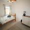 Whitley Bay - Sleeps 6 - Refurbished Throughout - Whitley Bay