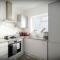 Elegant 3-bed apartment with FREE onsite PARKING in Enfield - Out door Patio - Big savings on Longer Stays - Cheshunt