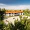 Boutique Complex Trakiets