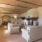 Villa I Cipressini piscina riscaldata spa Toscana
