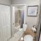 Fabulous one bedroom in West Bay