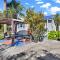 Suncatcher Cottage 1508-2nd Avenue A