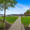 New! Beach Cruzen - Crystal Beach - Lakefront - Beach - Seasonal Pool - McCall
