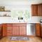 The Elm House-Downtown Suttons Bay with game room! - Suttons Bay