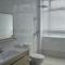 Qu Lin Resident