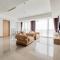 Spacious and Homey 3BR at Hillcrest House Apartment By Travelio - 当格浪