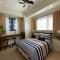 1BR Mactan Newtown Oceanview Beach Condo Suite - Lapu Lapu City