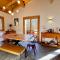 Chalet Close to Megève and the Ski Slopes - 阿尔利河畔普拉兹