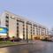 Foto: Days Inn by Wyndham Ottawa West 30/48