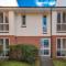 Maunsell Spacious 1 Bedroom Apartment with Parking in Crawely by Sublime Stays - Crawley