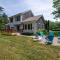 Spacious home with deck and fire pit - 布鲁斯特