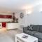 Cotels Centro Budget Busting Apartments! CENTRAL LOCATION, PARKING, FIBRE WIFI, SMART TV, FULLY EQUIPPED KITCHEN