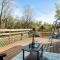 Riverfront w Deck Grill Fire pit & Climbing Wall - Hedgesville