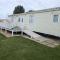 Disabled access C10 Millfields caravan park 2 double beds lead person must be over 30 - 英戈尔德梅尔斯