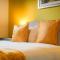 Large 4-Bed House in Doncaster - Sleeps 11 Adults with FREE Parking - Hosted by Stay Host Save - Doncaster