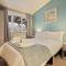Large 4-Bed House in Doncaster - Sleeps 11 Adults with FREE Parking - Hosted by Stay Host Save - Doncaster