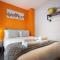 Large 4-Bed House in Doncaster - Sleeps 11 Adults with FREE Parking - Hosted by Stay Host Save - Doncaster