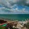Private Oceanfront, beach, dock and Hottub - The Perky Pelican - Marsh Harbour