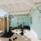 Private Oceanfront, beach, dock and Hottub - The Perky Pelican - Marsh Harbour