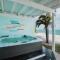 Private Oceanfront, beach, dock and Hottub - The Perky Pelican - Marsh Harbour