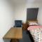 En suite single Room own shower R5 - Reading