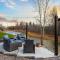 River's Edge Riverfront with Hot Tub Sauna & Game Room - Kalispell