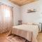 Awesome Home In La Puebla Los Infantes