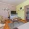 Three-Bedroom Apartment Dubrava With An Outdoor Swimming Pool 09