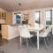 Charming Sauna Cottage-By Traum