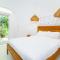 Igloo Beach Lodge