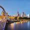Cozy Studio Near Southern Cross with City Views