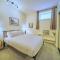 Casa Pura Vida Hot Tub, Pool & Ping Pong Tables w Backyard & BBQ Come stay
