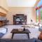 The Oaktree Estate by Fieldtrip 7 Acre Private Resort with Lake Pool Vineyard - 湖埃尔西诺