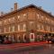 Baldachin Inn
