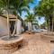 Amazing 8BR w Pool Lake ViewTons of Amenities - ديفي