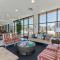 Rooftop Hot Tub And Pool King Bed DT SLC Parking - مدينة سولت ليك