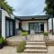 Modern and cosy ecolodge, shared heated pool, Les Mathes - Les Mathes