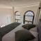 mini loft Lido with own sunny & private garden