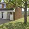 Heathrow, Hounslow, Beautiful Modern Home - Cranford