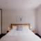 Modern Home in Sandy Bay - Sleeps 8 Guests
